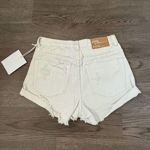 One Teaspoon Hawks High Rise Twisted Cuff Hem Distressed Shorts - Size 26 - NWT - Picture 4 of 15